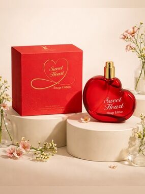 NWT , factory sealed
"Sweet Heart Rouge
Edition" Eau de Parfum (3.4
oz / 100 ml)